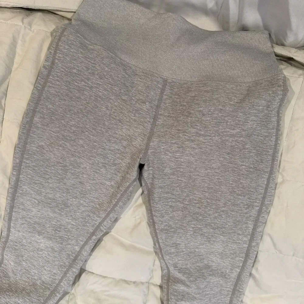 Alo Yoga High Waist Womens Leggings Size M RN 87320 Compression GREY & WHITE